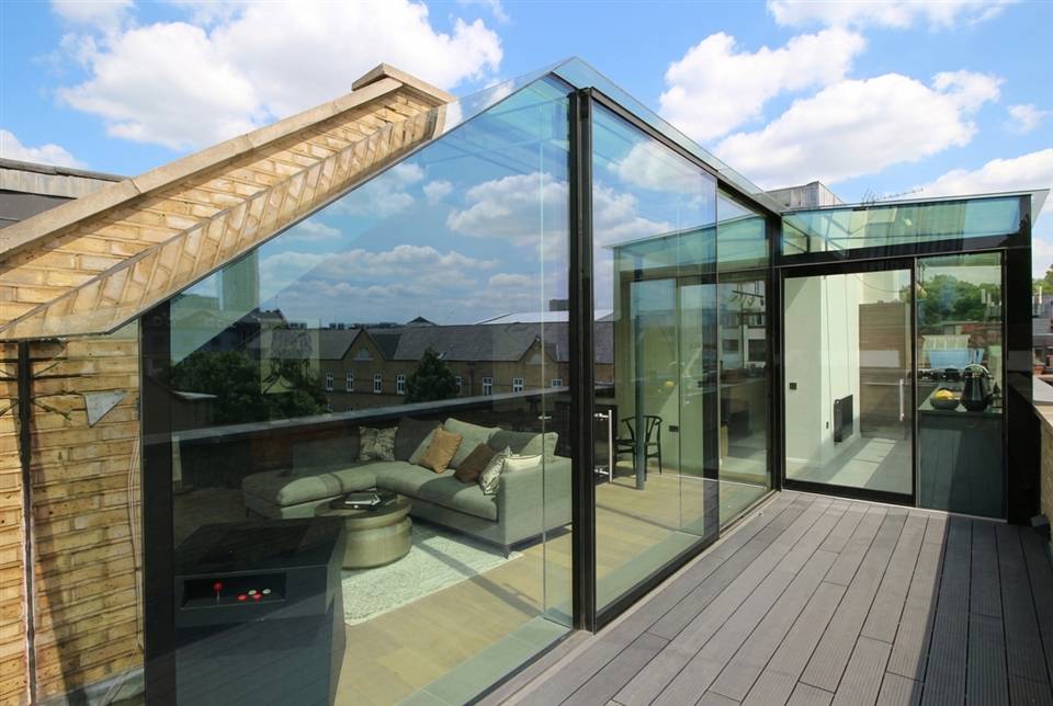 Bespoke glass extension built on the terrace of a central London flat